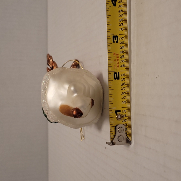 Adorable Reindeer Holding  a Christmas Tree Ornament - Picture 15 of 16